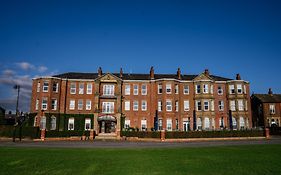 Clifton Arms Hotel